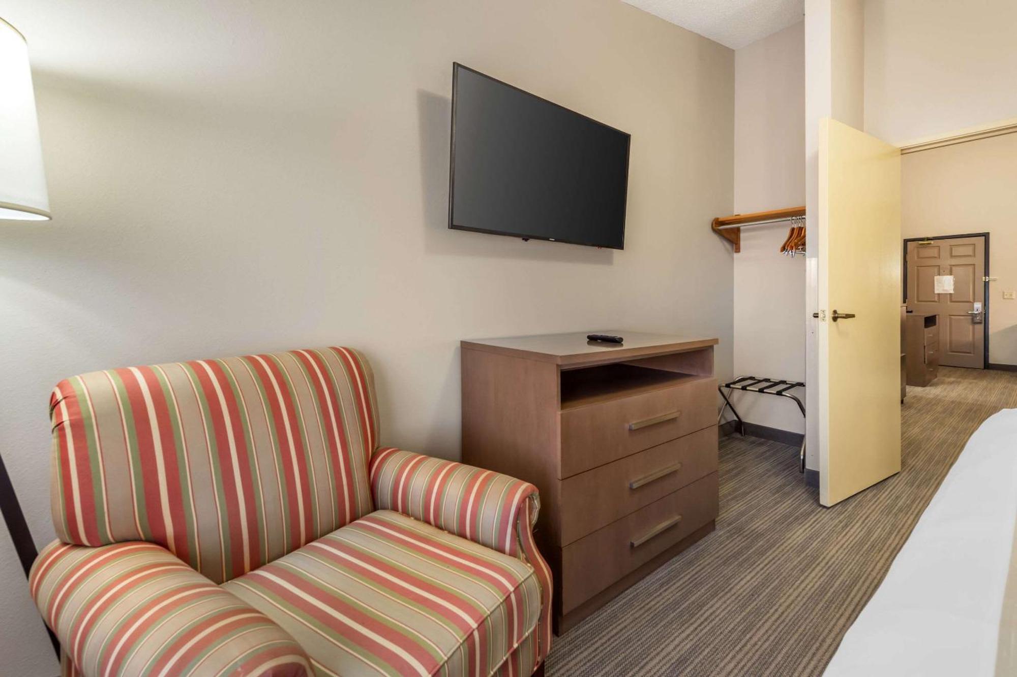 Country Inn & Suites By Radisson, Watertown, Sd Kültér fotó