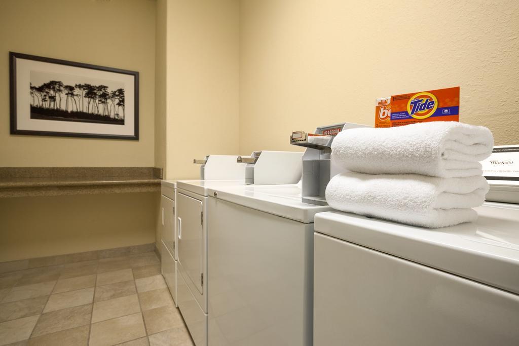 Country Inn & Suites By Radisson, Watertown, Sd Kültér fotó